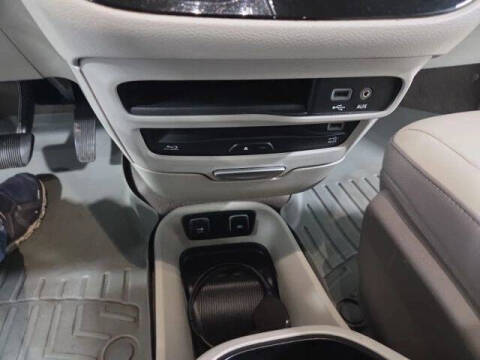 2017 Chrysler Pacifica Touring-L Plus
