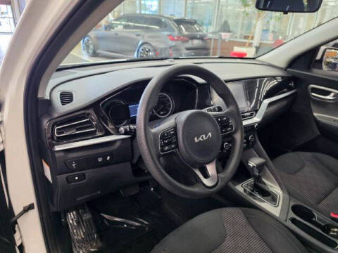 2022 Kia Niro LX