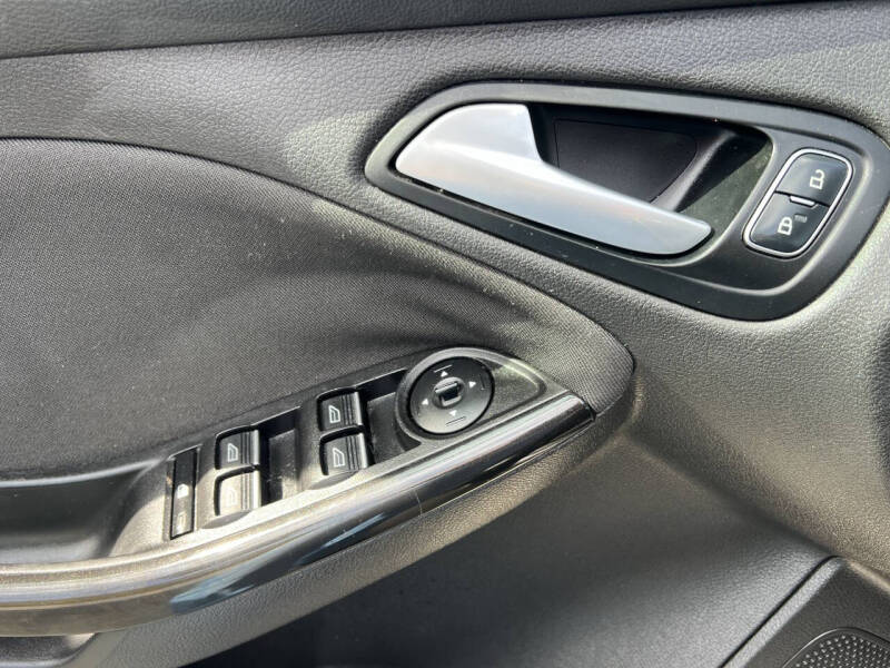 2017 Ford Focus Titanium
