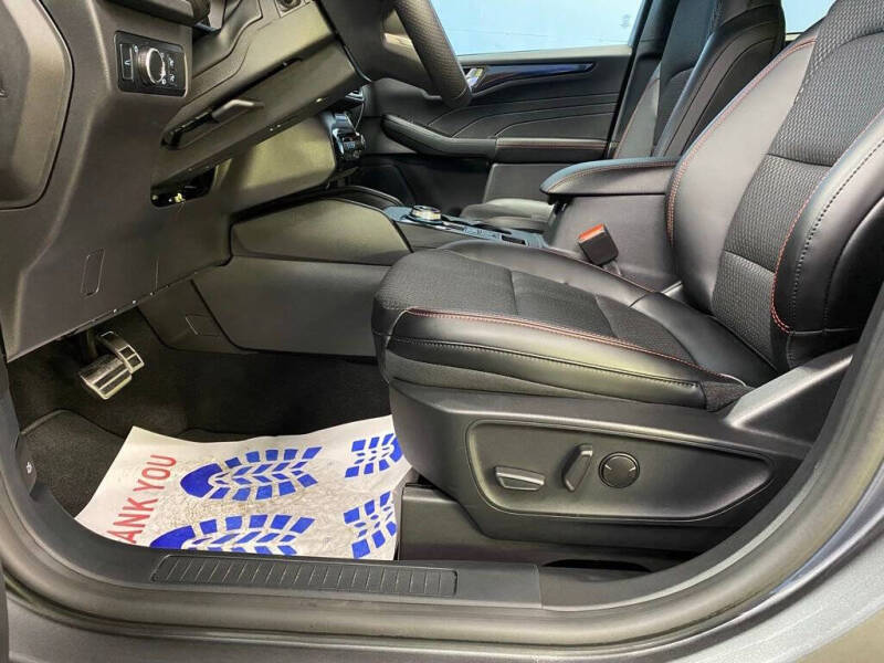 2024 Ford Escape ST-Line