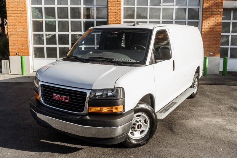 2023 GMC Savana 2500