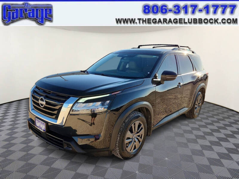 2022 Nissan Pathfinder SV