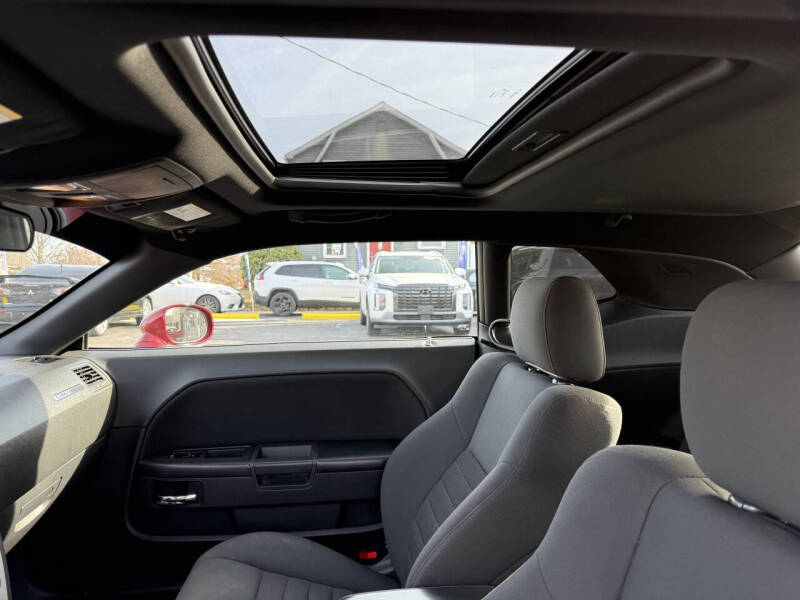 2009 Dodge Challenger SE