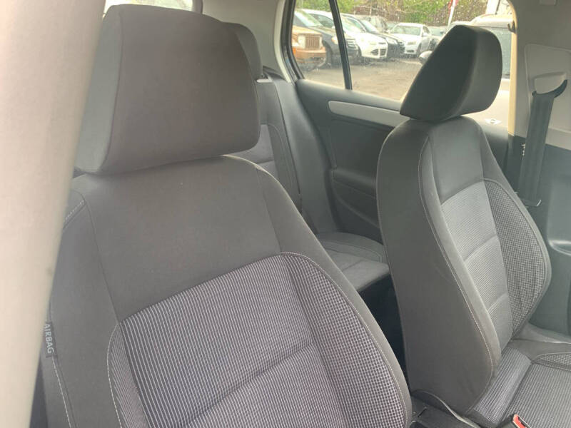 2012 Volkswagen Golf 2.5L PZEV