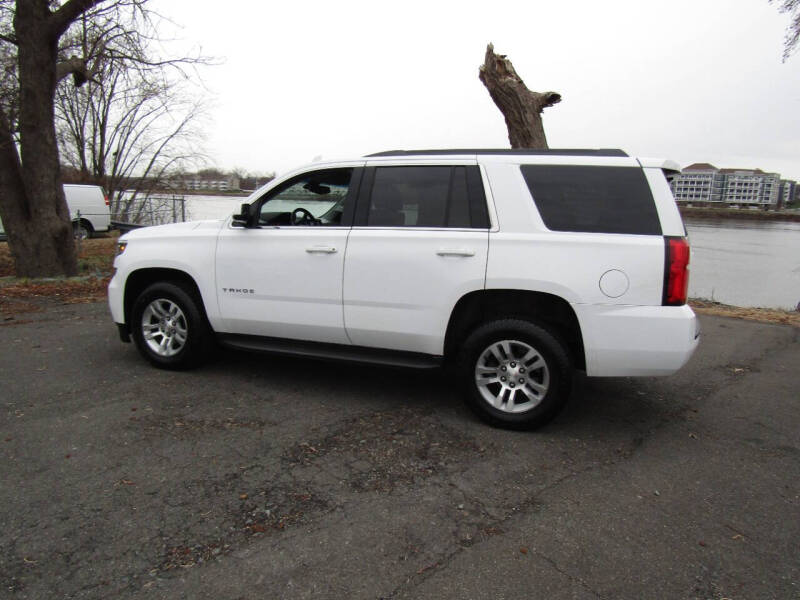 2019 Chevrolet Tahoe LS photo 5