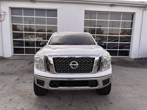 2017 Nissan Titan SV