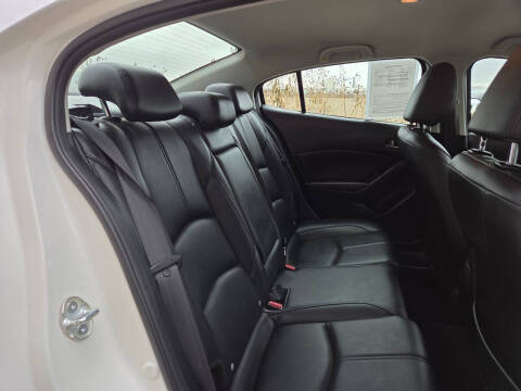 2018 Mazda MAZDA3 Touring