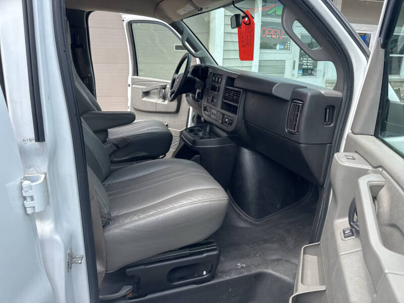 2017 Chevrolet Express LS 2500