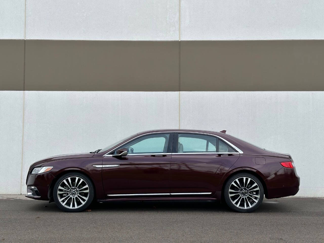 2018 Lincoln Continental for sale at Phoenix Motor Co in Romulus, MI