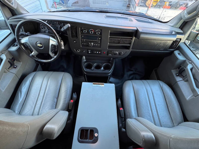 2017 Chevrolet Express 2500