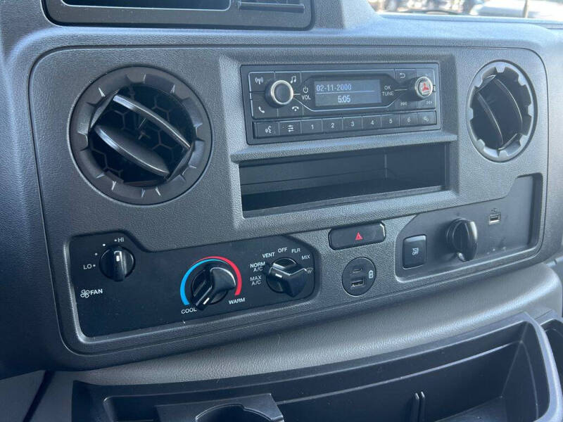 2024 Ford E-Series