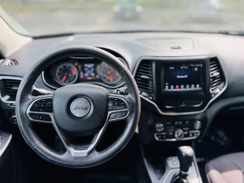 2019 Jeep Cherokee Latitude