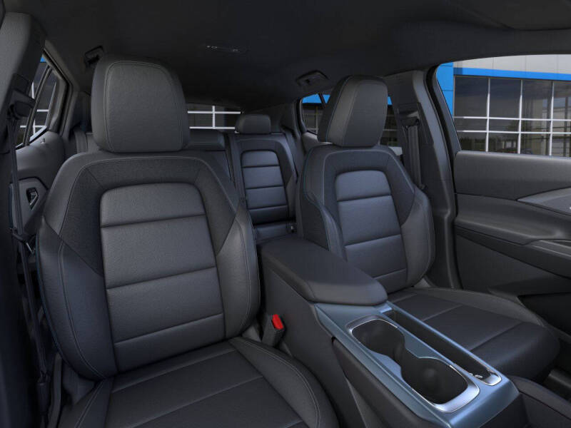 2025 Chevrolet Equinox EV LT 2