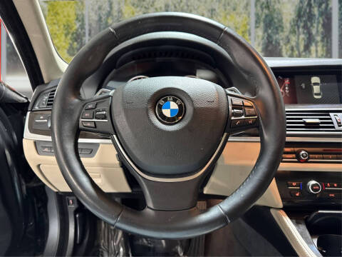 2016 BMW 5 Series 528i