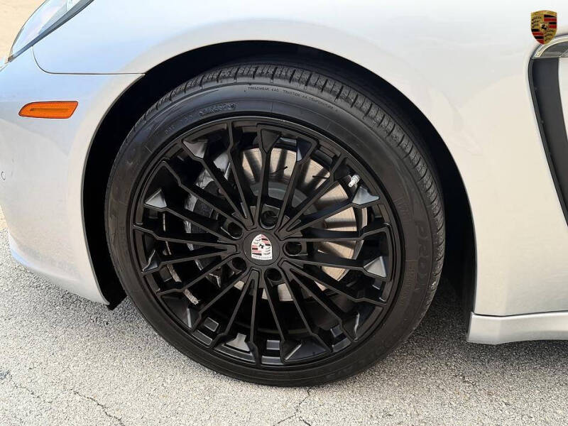 2016 Porsche Panamera