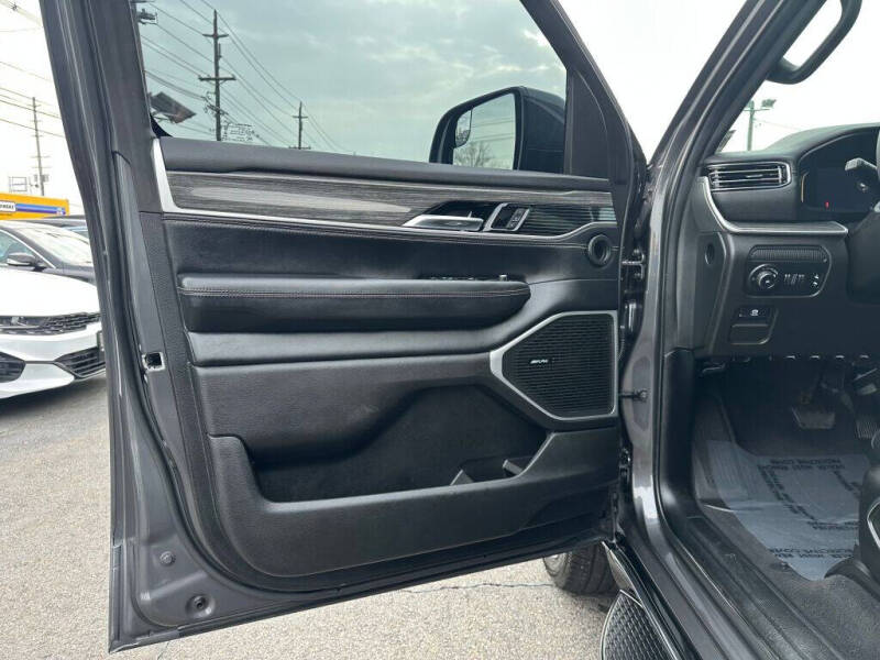 2022 Jeep Wagoneer Series II