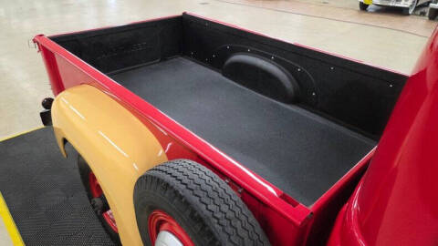 1953 International L-120 Series