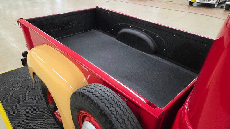 1953 International L-120 Series