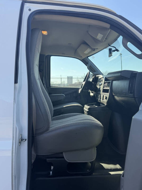 2019 Chevrolet Express 2500