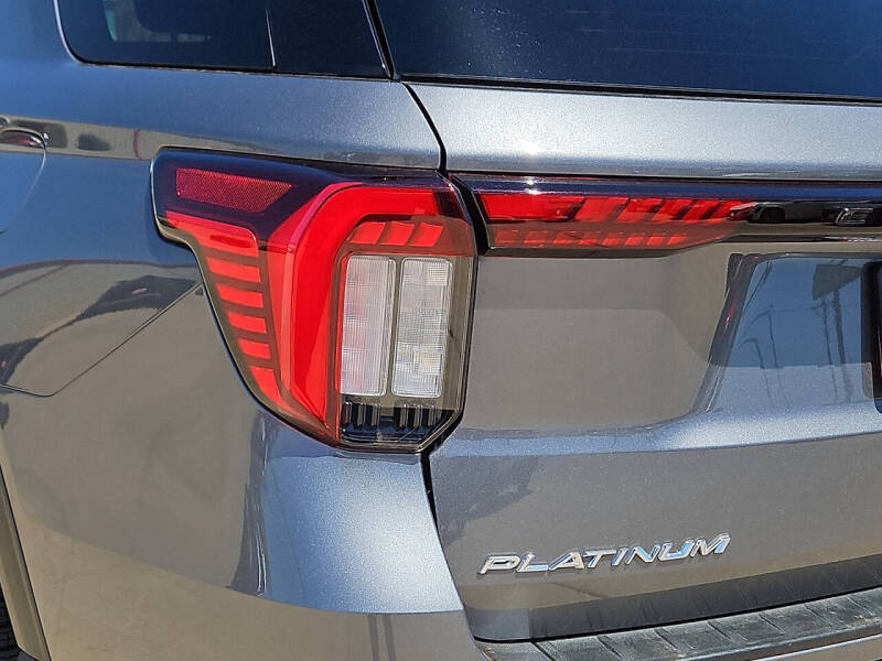 2025 Ford Explorer Platinum