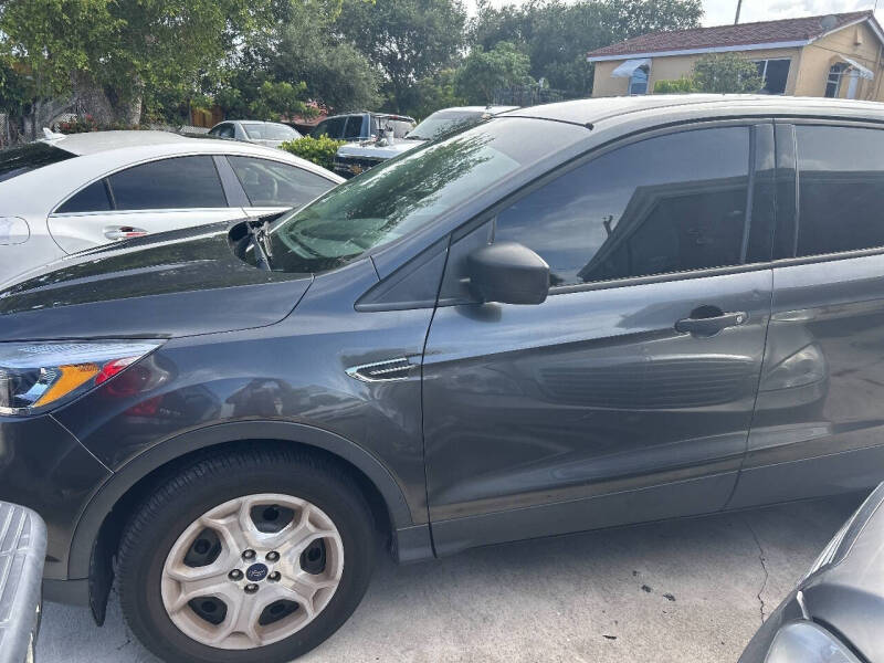 2017 Ford Escape S