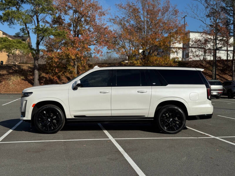 2023 Cadillac Escalade ESV Sport