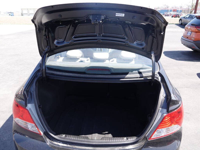 2012 Hyundai Accent GLS