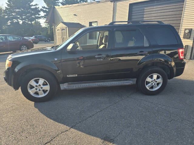 2008 Ford Escape for sale at QUEENSGATE AUTO SALES in York, PA