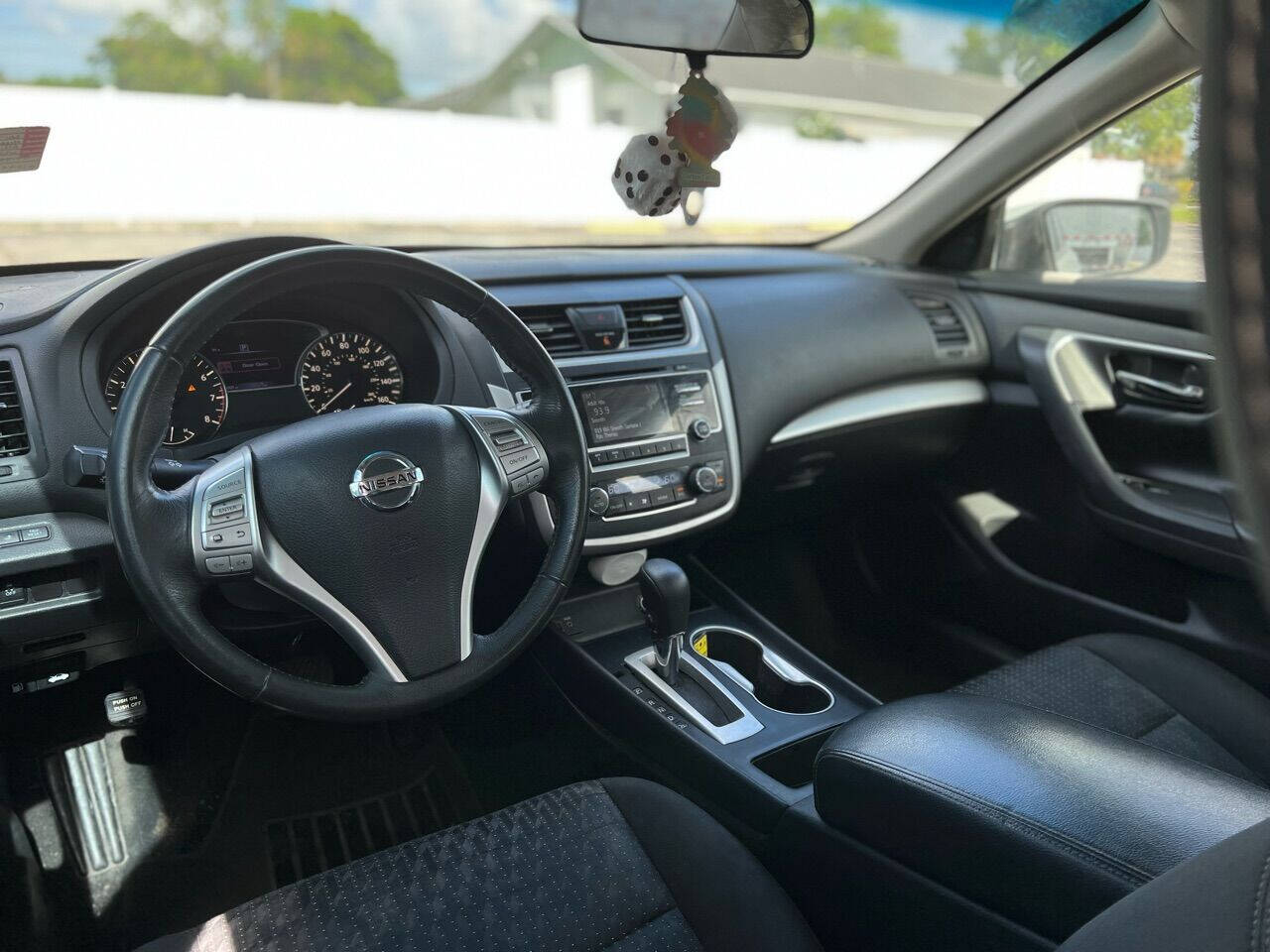2017 NISSAN Altima Sedan - $14,990