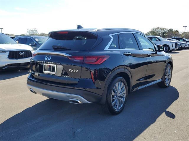 2025 Infiniti QX50 Luxe