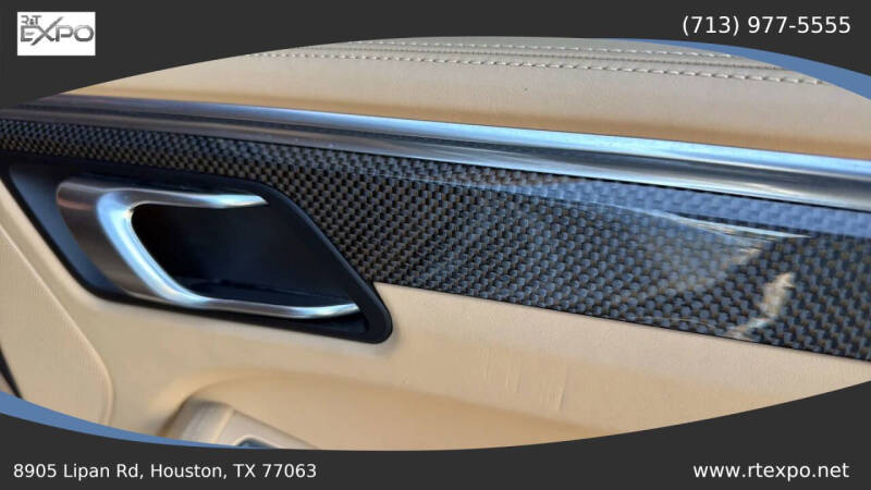 2015 Porsche Macan Turbo