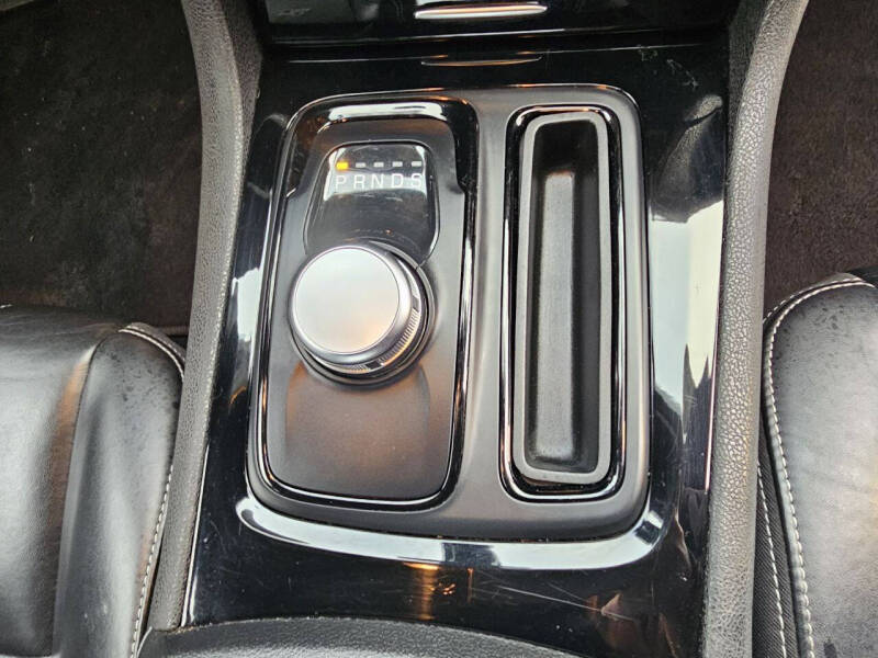 2023 Chrysler 300 S V6