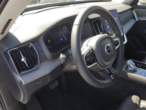 2025 Volvo XC90 B6 Ultra Bright Theme 7P