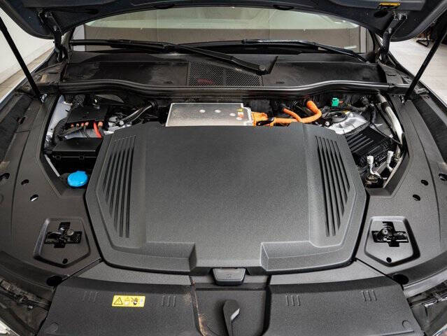 2022 Audi e-tron quattro Premium