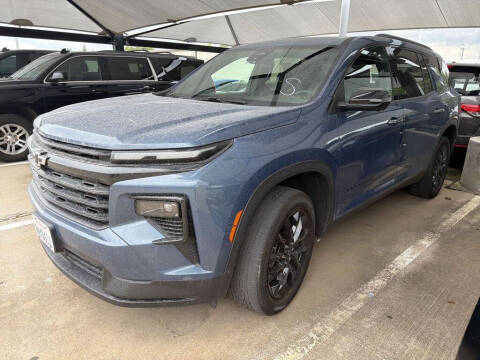 2024 Chevrolet Traverse LT