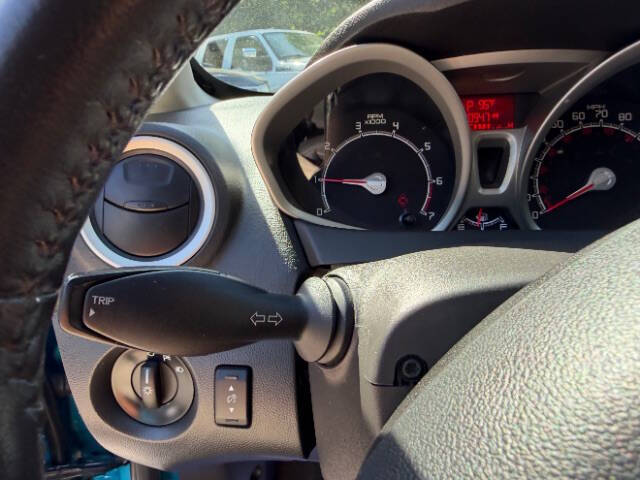 2013 Ford Fiesta SE