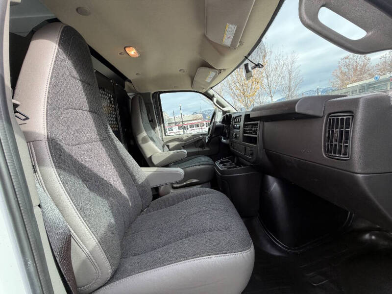 2024 Chevrolet Express 2500