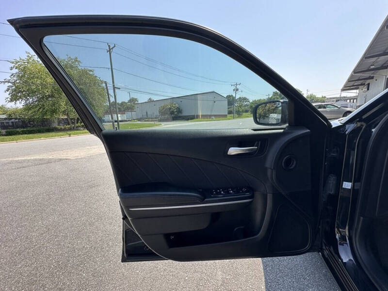 2019 Dodge Charger SXT