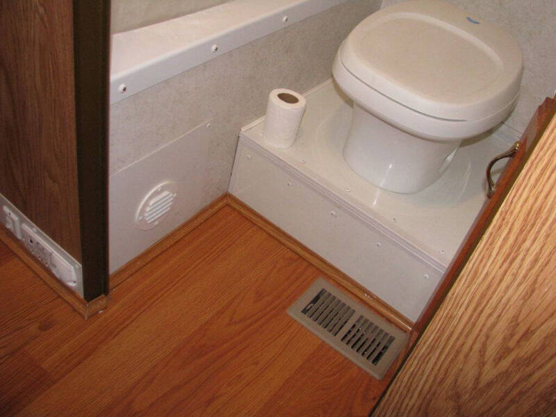 2003 Ford E-Series E-450 SD