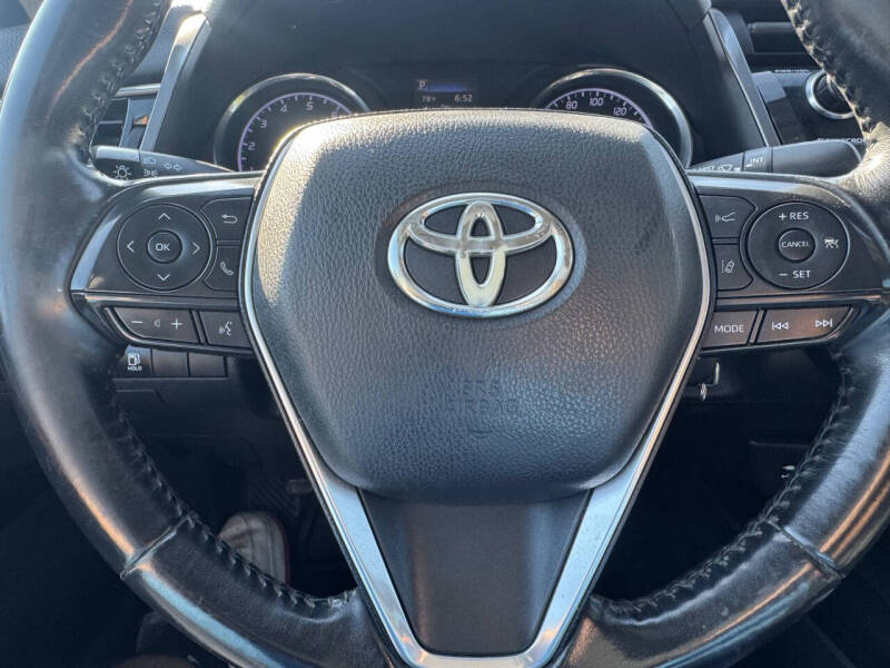 2019 Toyota Camry SE