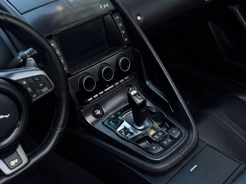 2016 Jaguar F-TYPE R