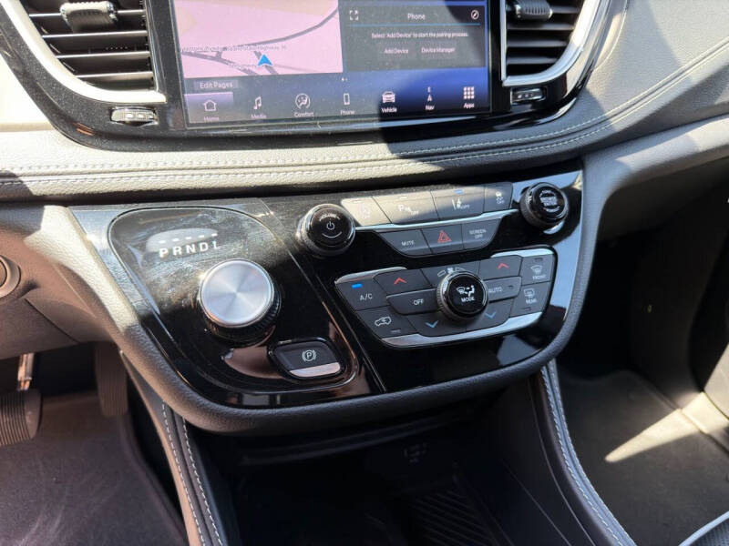 2027 Chrysler Pacifica Limited