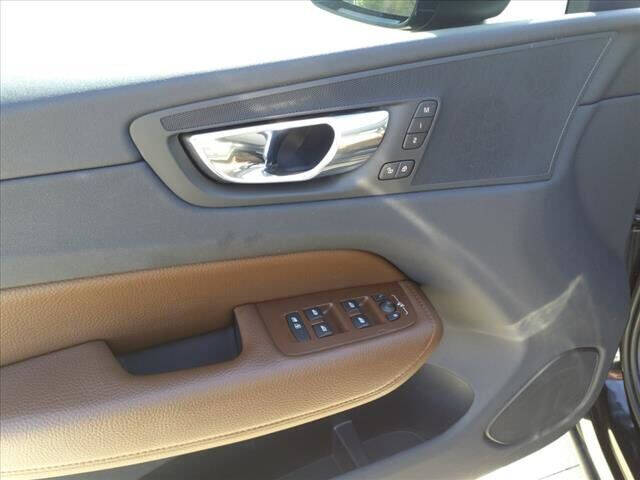 2019 Volvo XC60 T6 Momentum