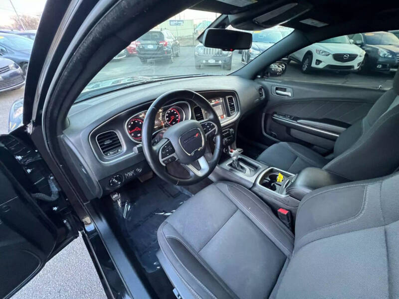 2017 Dodge Charger SXT