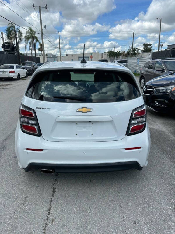 2020 Chevrolet Sonic LT