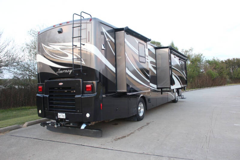 2011 Winnebago Journey