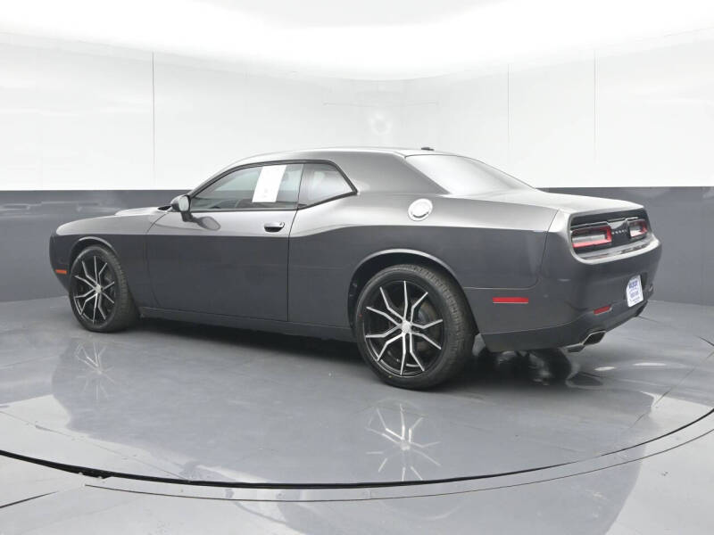 2017 Dodge Challenger SXT