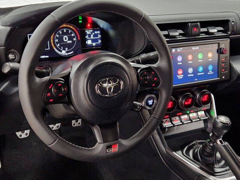 2024 Toyota GR86 Premium