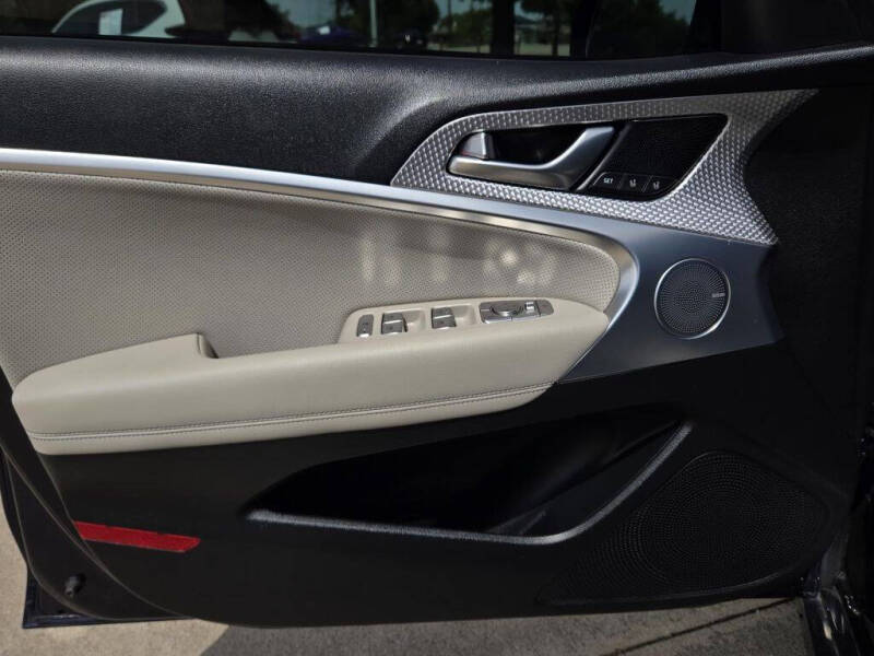 2023 Genesis G70