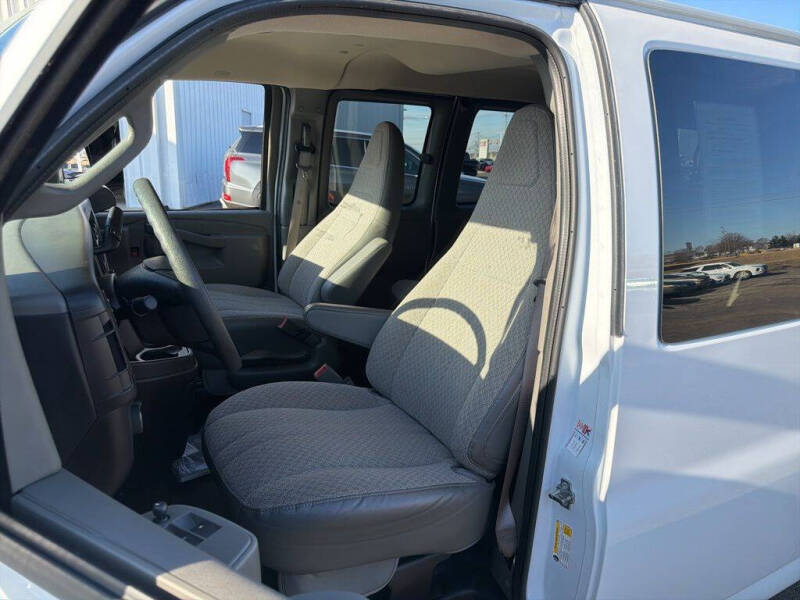 2024 Chevrolet Express LS 3500